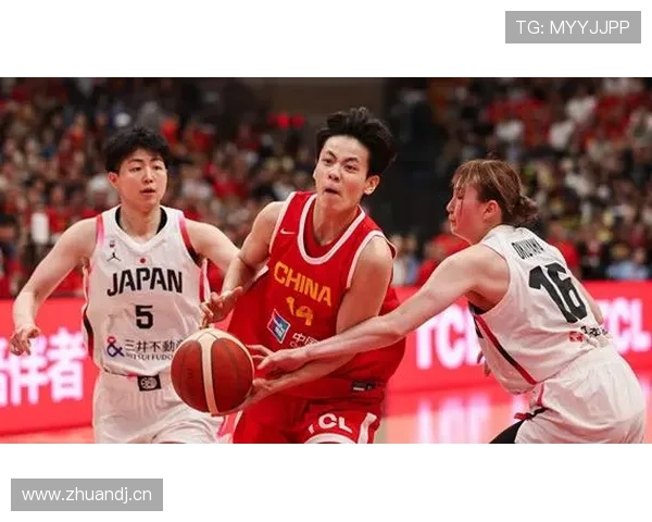 杨舒予随手一拍像在低调炫富，我的工资表直接当笑话看